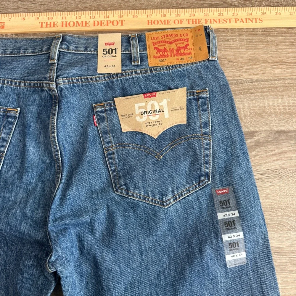 Levis 501 Original Fit Mens Blue Denim Straight Leg Button Fly Jeans 42x34 NWT